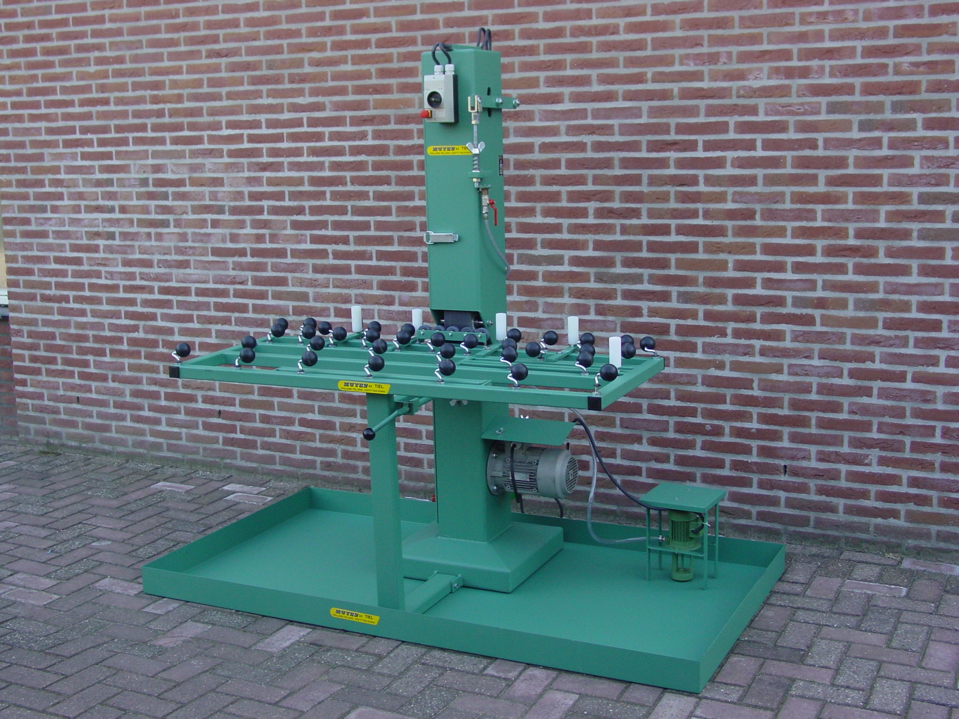 BS402 glas slijpmachine met tafel